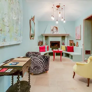 la-maison-de-la-place-lourmarin.fr-provencehotel.com/