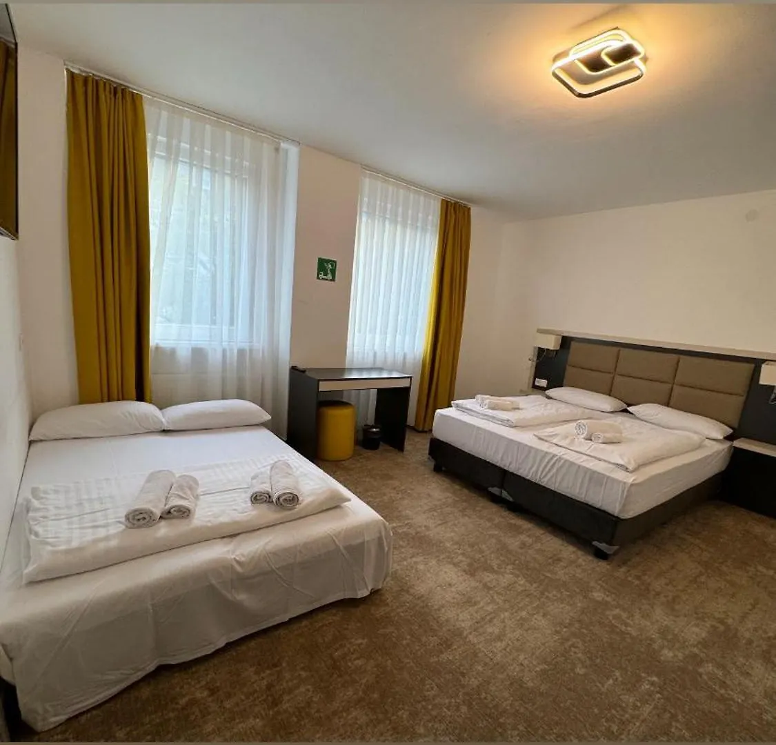Aparthotel The Place Hotel - Frankfurt City Messe Frankfurt am Main
